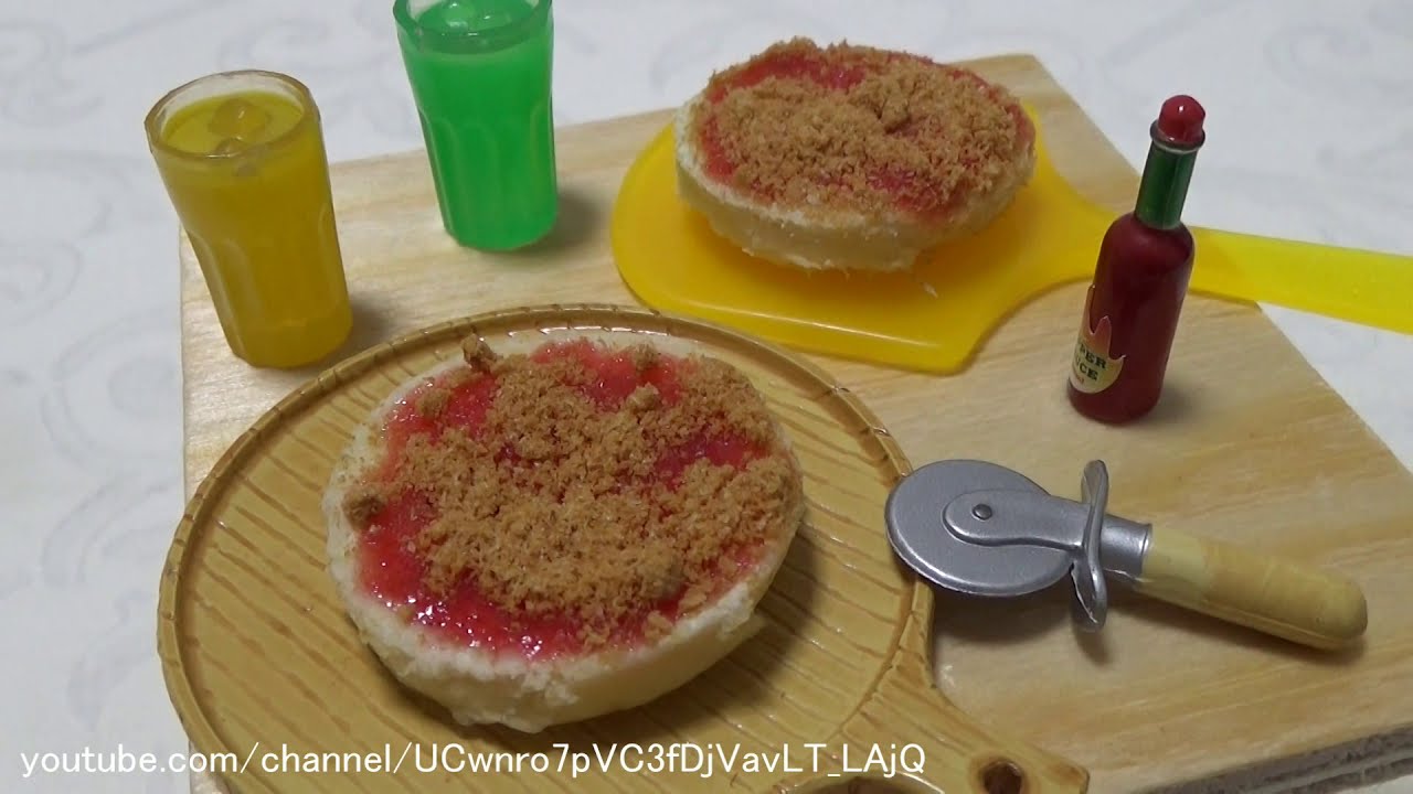 米国製 ピザ形のお菓子を作る　Making pizza shaped snacks