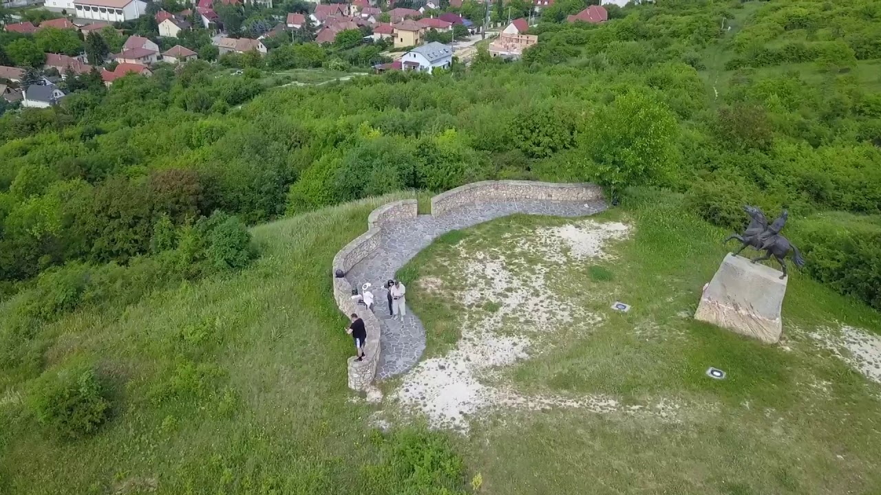 Pom&aacute;z
