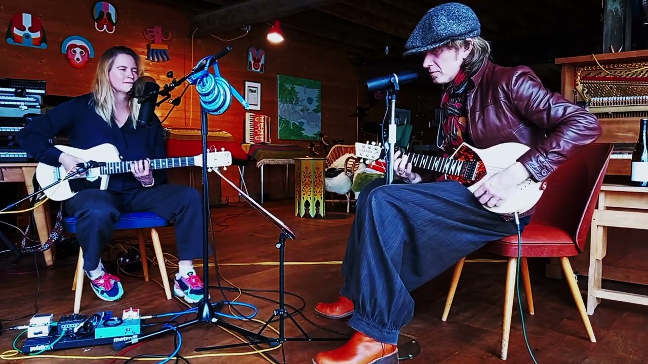 SATURDAY MOON - STEF KAMIL CARLENS & CHANTAL ACDA