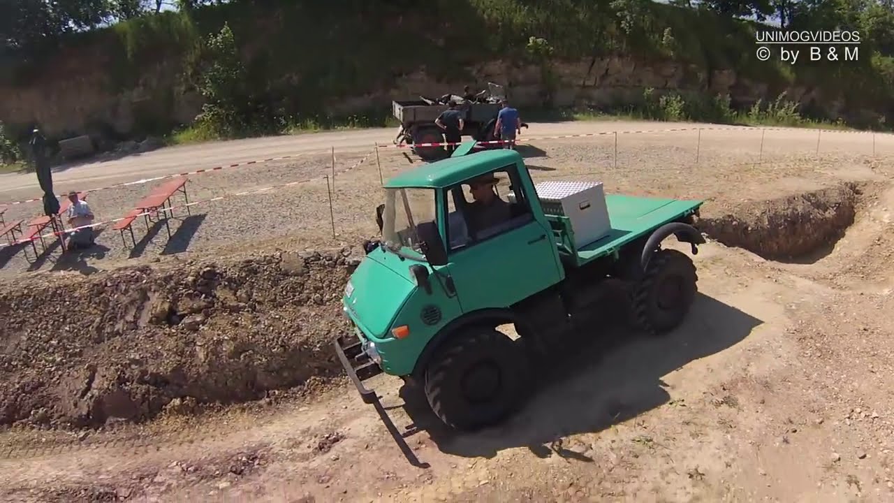 UNIMOG 421 am Unimogtreffen Brigachtal 2015 - Offroading - Truck Trial 4WD