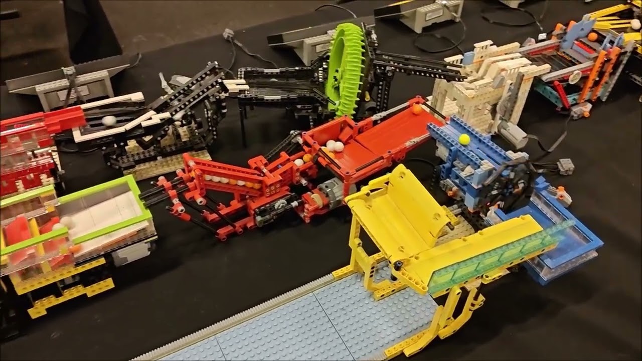 Follow the blue ball LEGO Great Ball Contraption GBC at Festijn met Bouwsteentjes Goes 2026