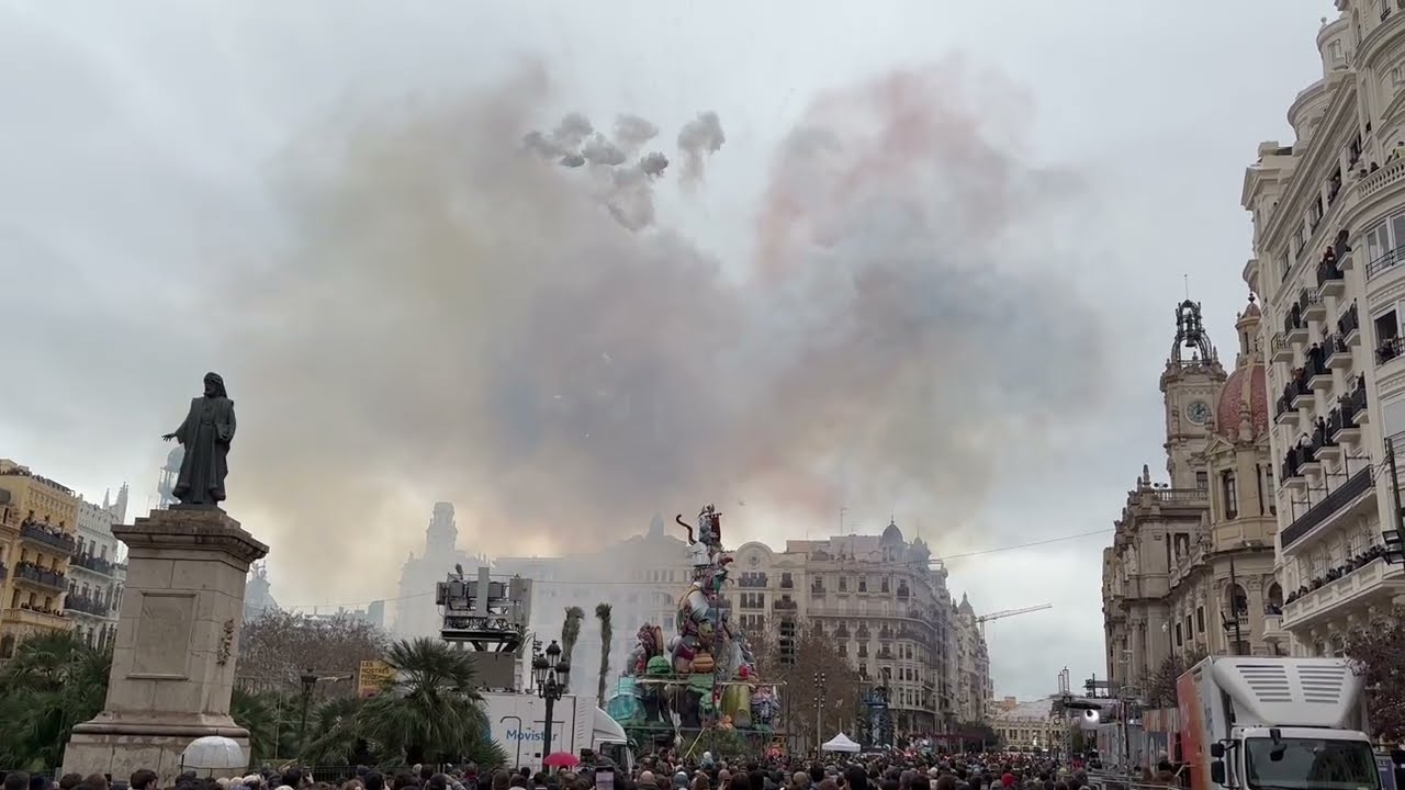 Mascletà | 17 maart 2025 | Plaza del Ayuntamiento | Pirotecnia Vulcano