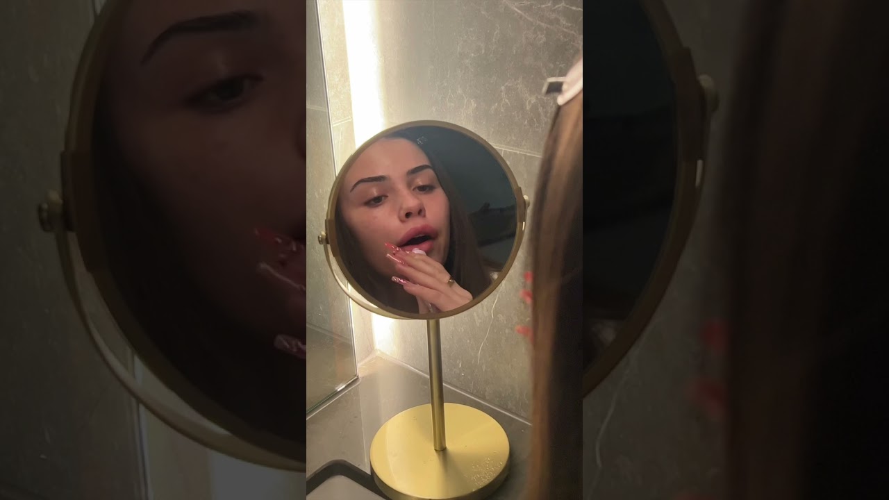 The new @Lanolips 12-Hour Overnight Lip Mask is my new FAV 🫶🏻🤍I’ve never woken up with such hydr