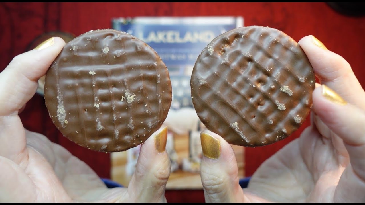 ASMR | Christmas Magazine & Choccy Biscuits Whispered Ramble - Plus Hot Choc Drink!