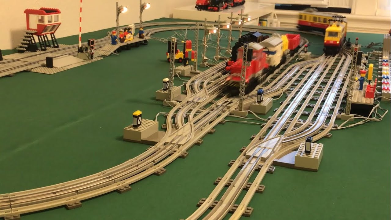Lego 12v train layout #10- part 1: 7740, 7750, 7755