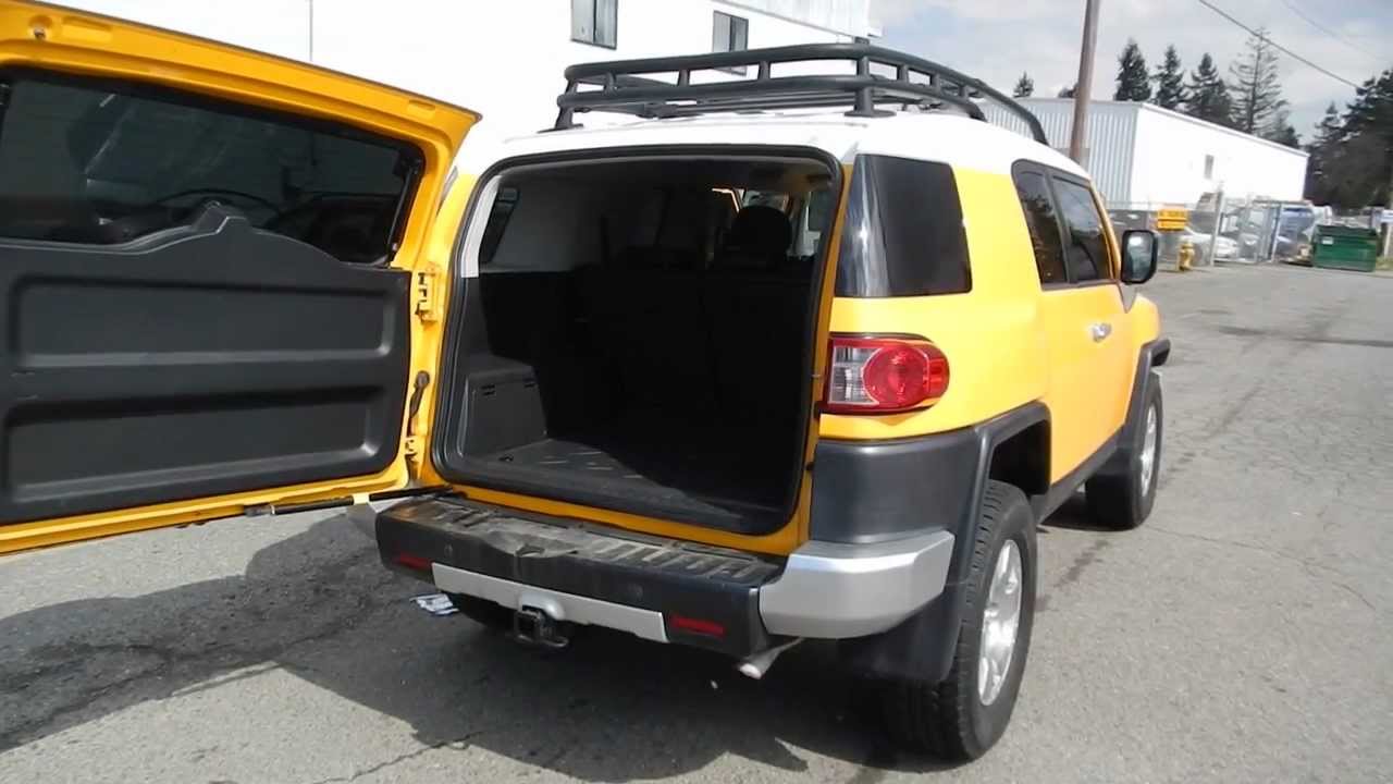 2007 Toyota FJ Cruiser, Yellow - STOCK# L045003 - Interior, rear