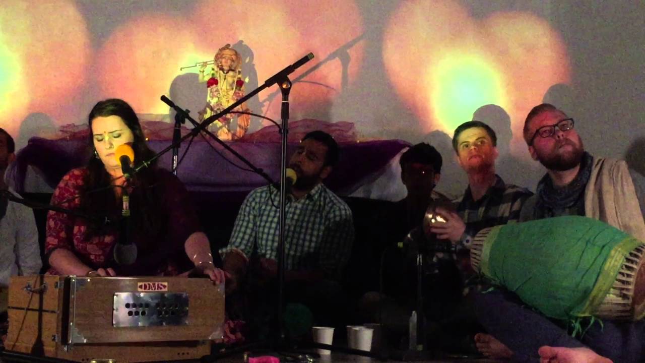 ~ Hare Krishna ~ Maha Mantra at Kirtan London with Nadia Mani ~ 09/04/2016