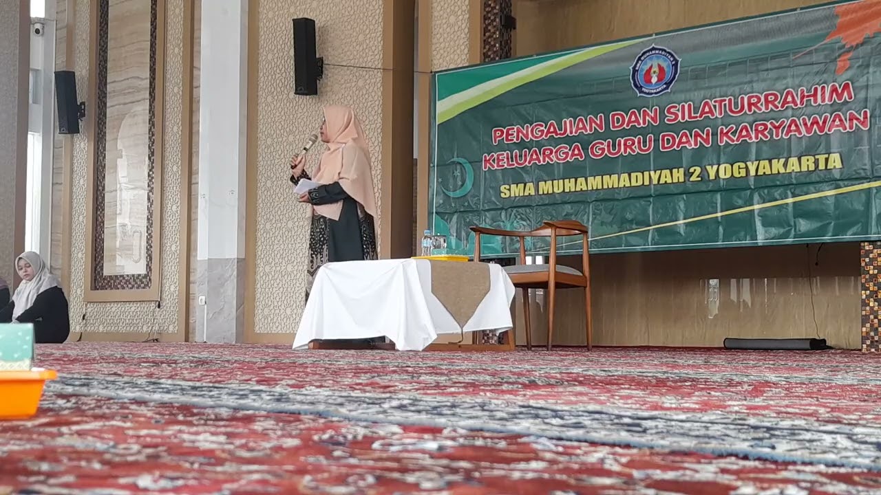 Sambutan dan Pamitan Ibu Dra.Hj.Muniroh