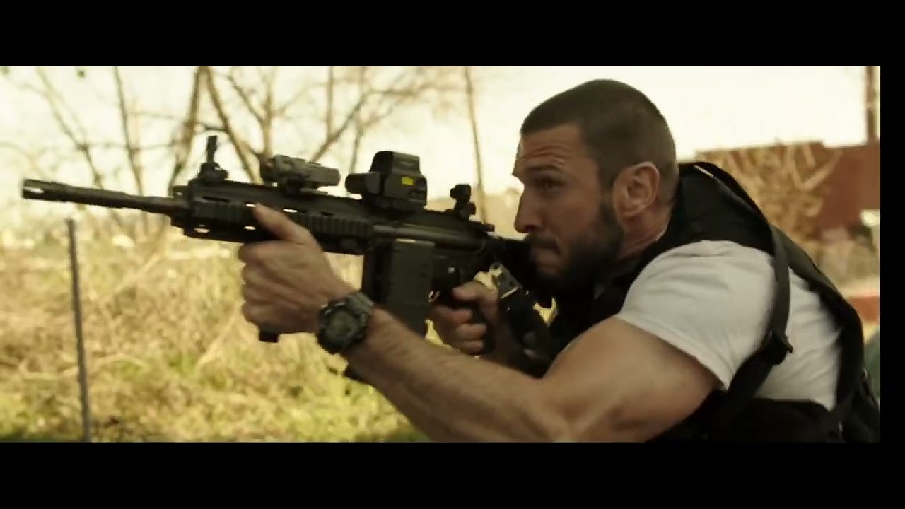 Den of Thieves - epic gun fight scene in UHD (4K) Gerard Butler, Pablo Schreiber