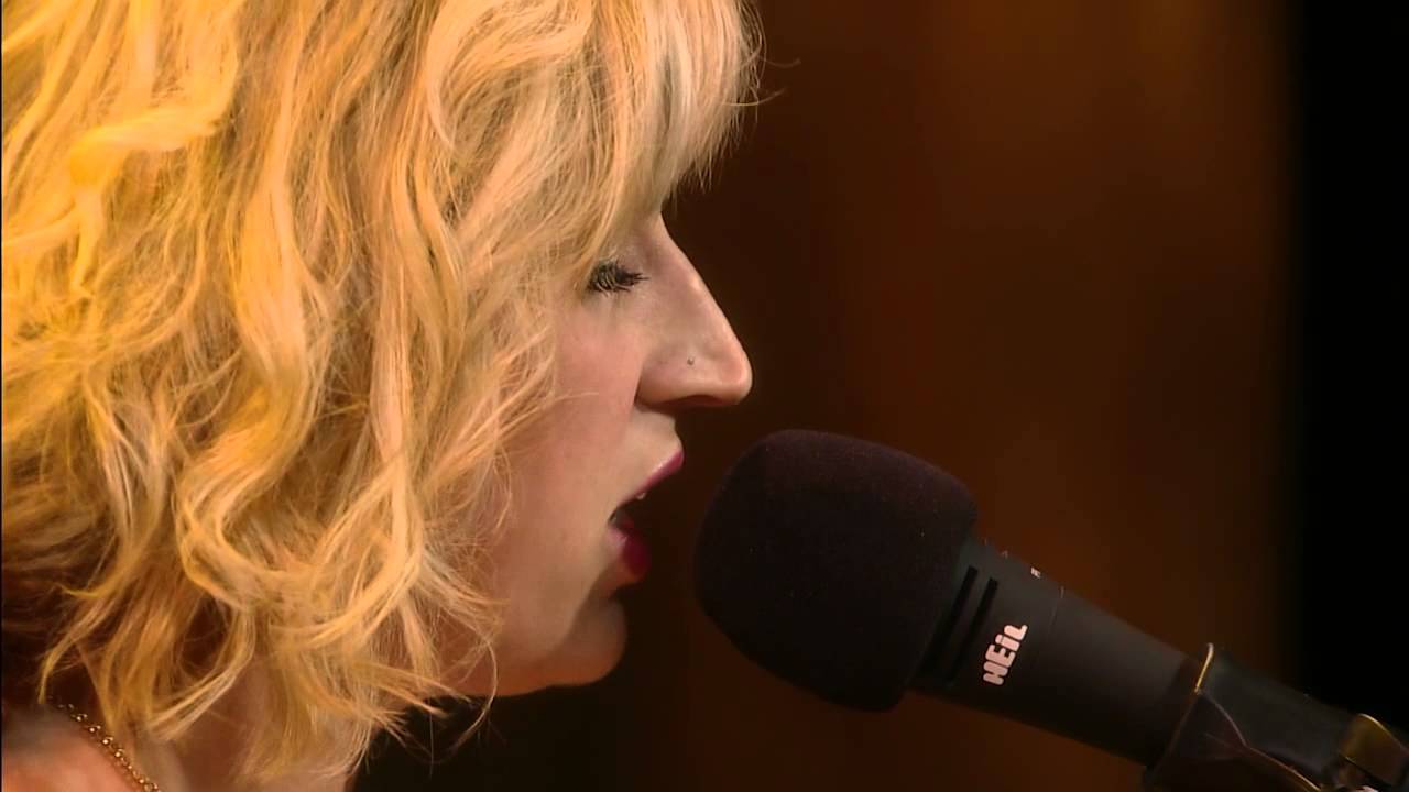 Alison Scott- Hallelujah - Almanac 2015