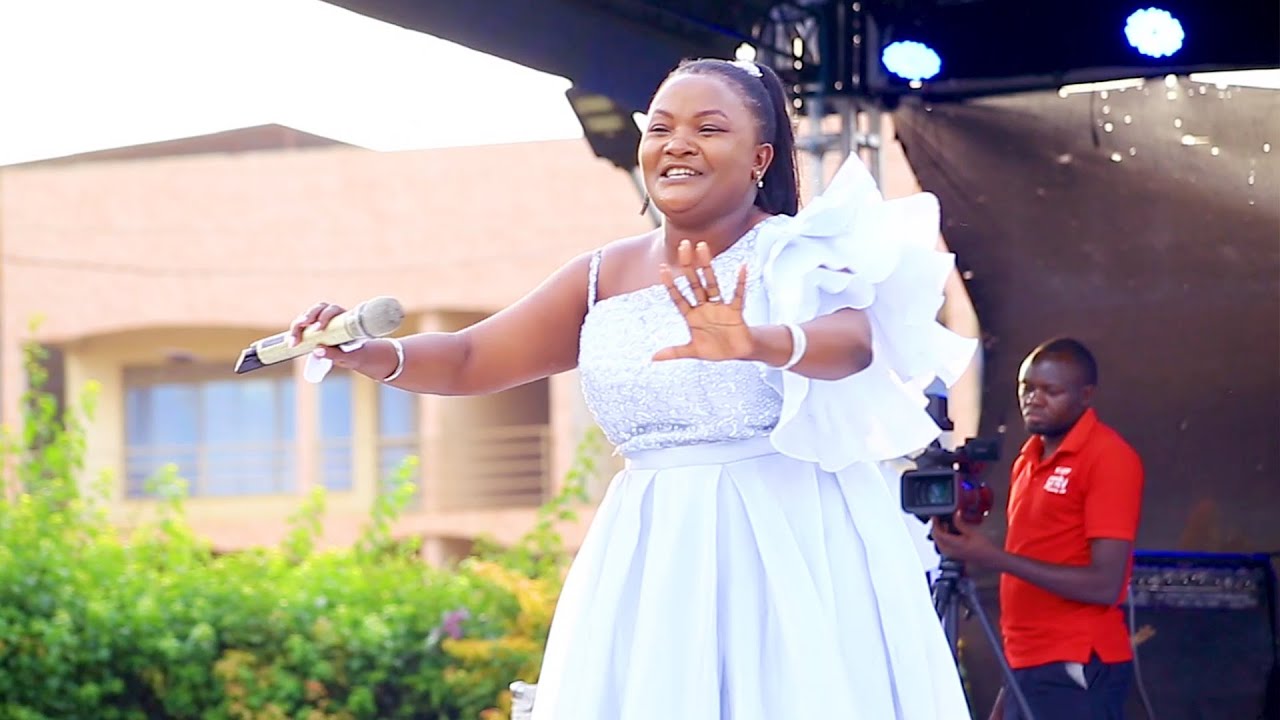 Jackie Bwemi Live Perfomance at Lady Diana's Concert in Mbarara