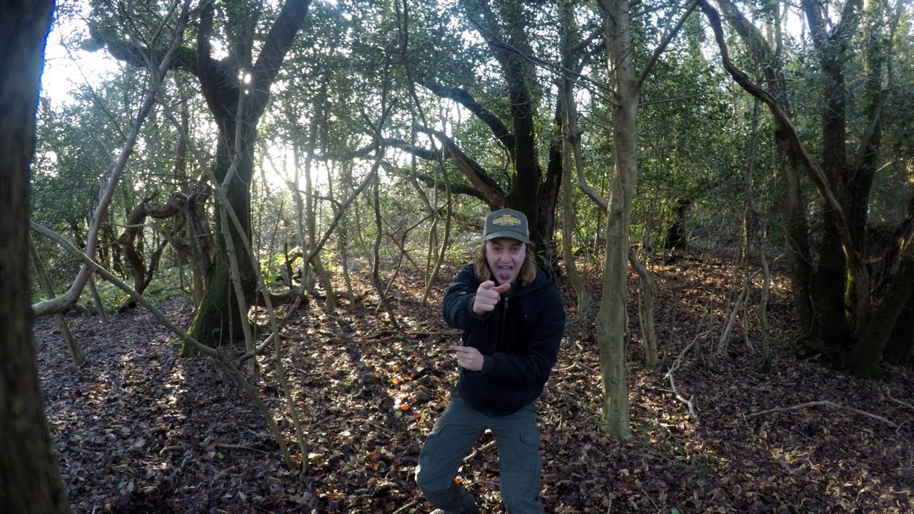 Wild Camping in the Cold Welsh wilderness| CRUNK