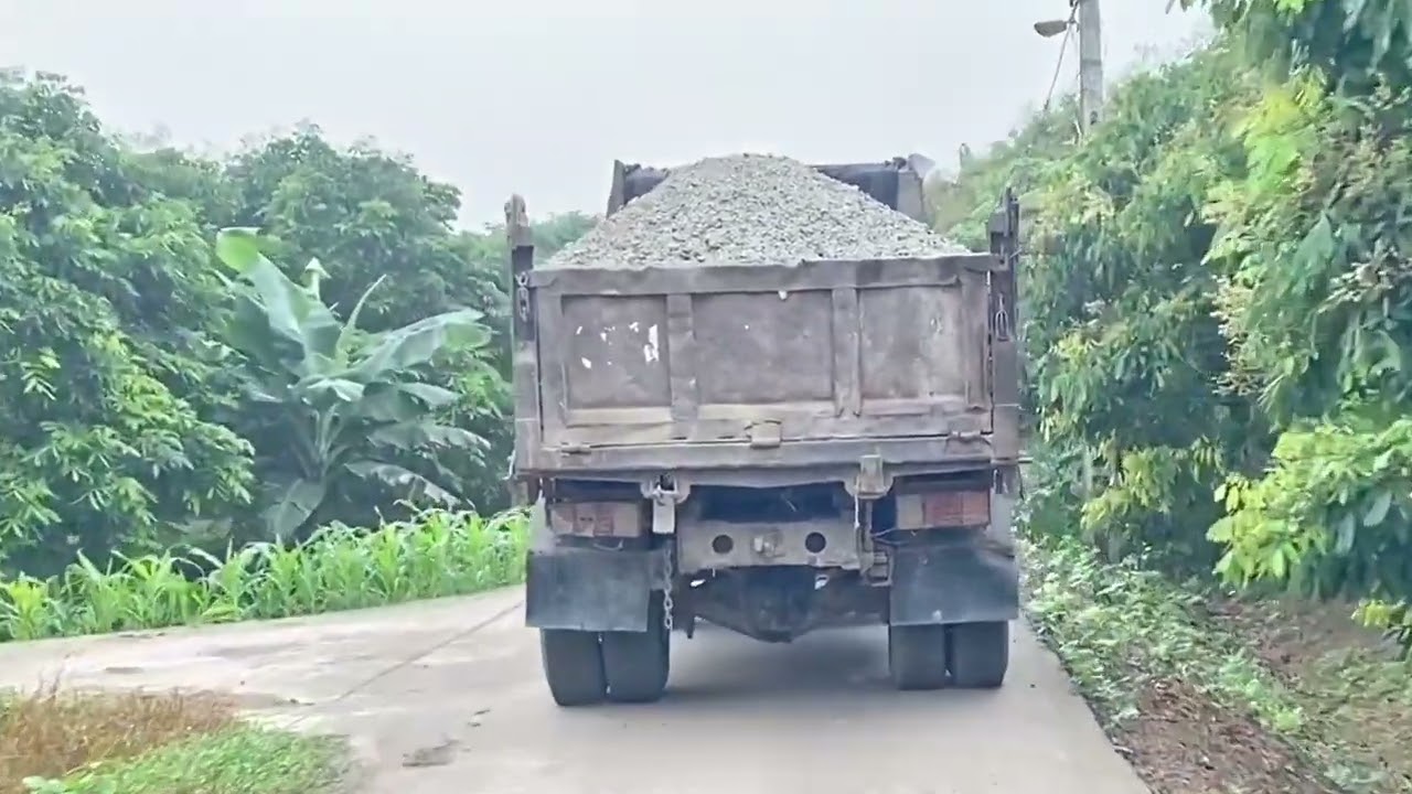 Ô Tô Tải Chở và Đổ Ben Đất Cực Hay, Máy Xúc Múc ĐấT /EXCAVATO