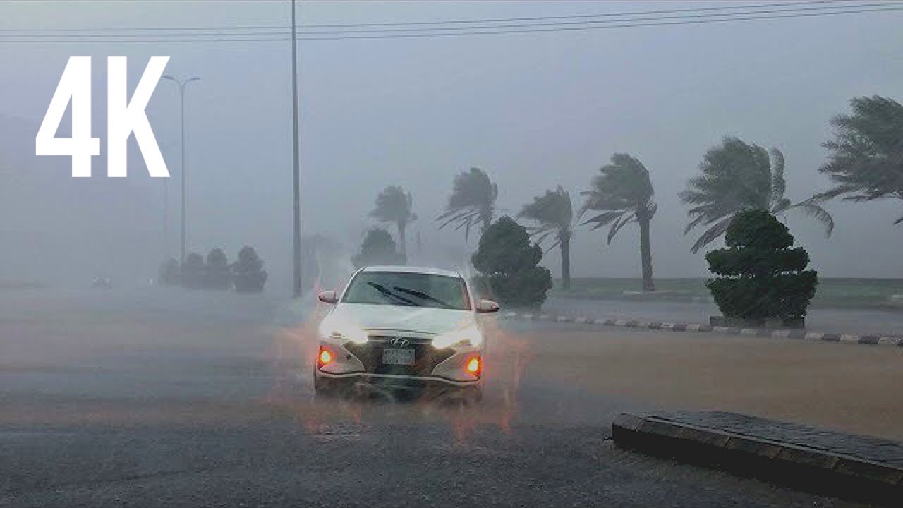 أمطار غزيرة على منطقة عسير #محايل #عسير