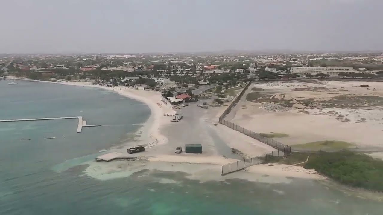 Aruba Queen Beatrix International Airport (AUA) Airport (Landing/Takeoff)