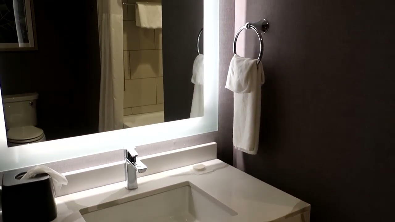Hyatt House LAX King Suite