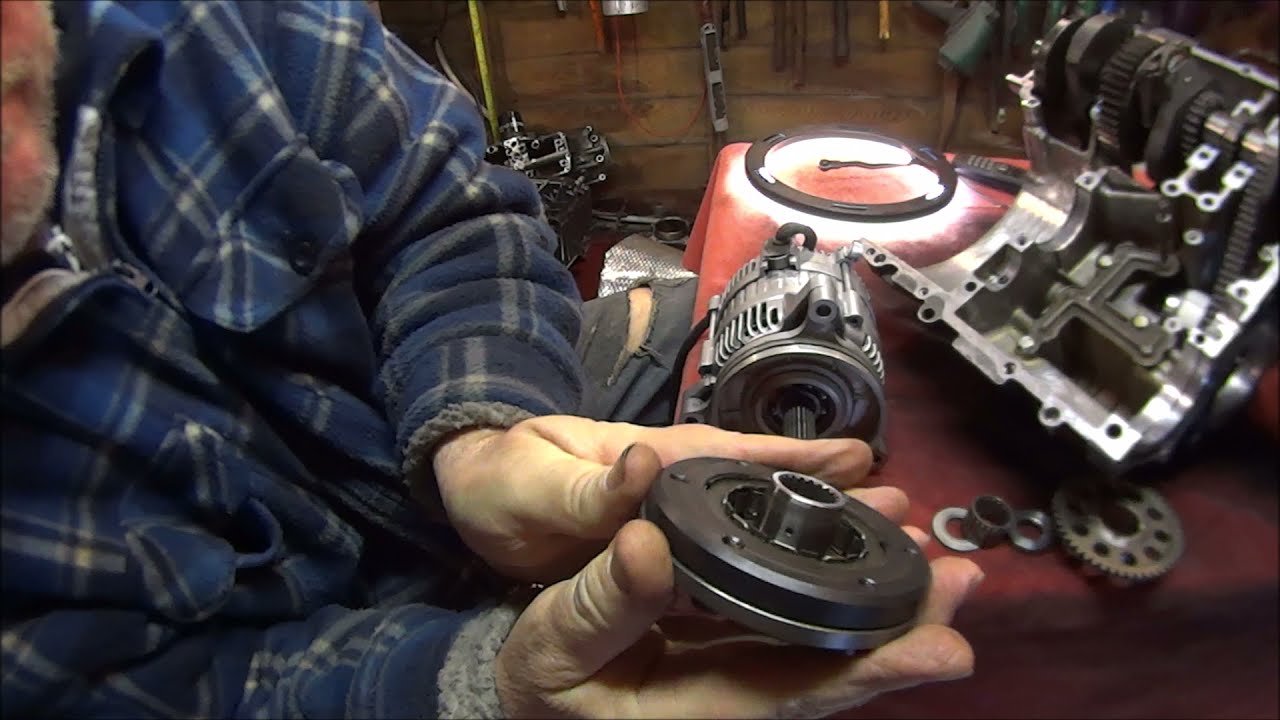 Ремонт генератора Honda CBR1000F 1988 года. Великобритания.