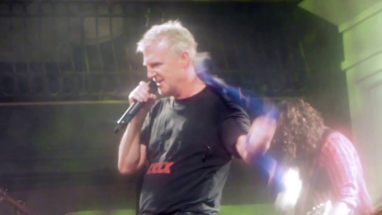 Simply the Best (Tina Turner)- Covered by Alan Frew (Toronto, 2016)