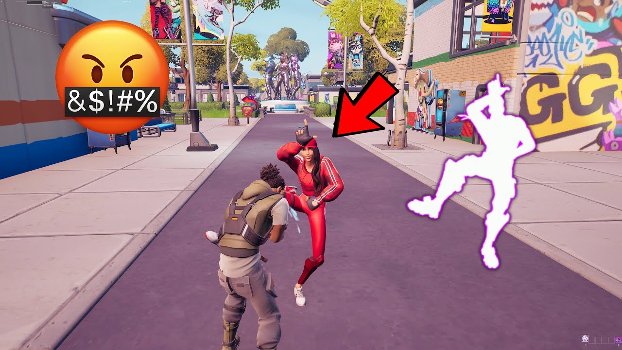 Default Skin Copying Every Emote From All Players in Fortnite!