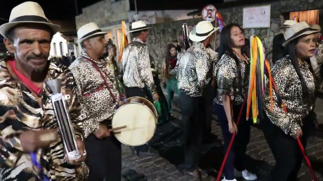 GRANDE REINADO DO ROSÁRIO - 2024 - CORTEJO DO REINADO RUMO AO PALANQUE REAL - ITAPECERICA - MG