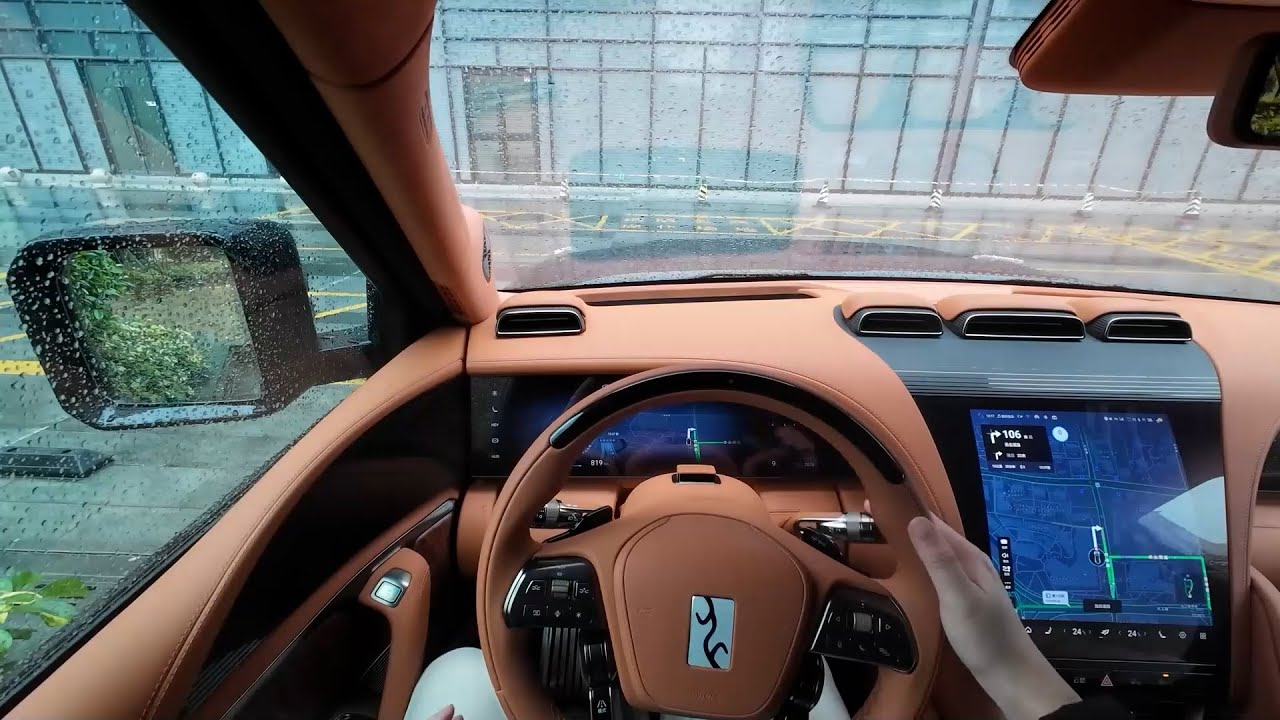 BYD Yangwang U8 first-person rainy-day drive home