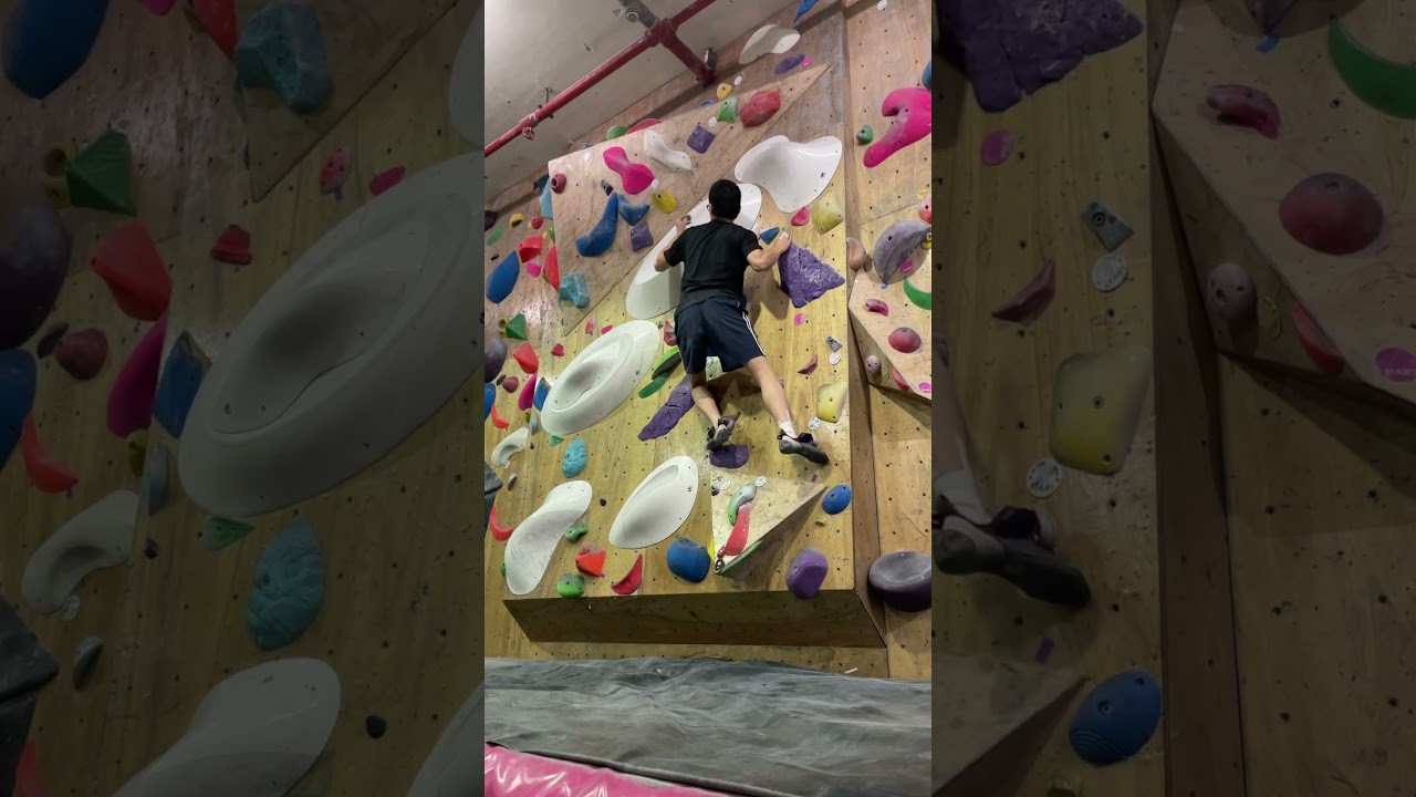 Attic V pink tape 6/9 beta (1), flash