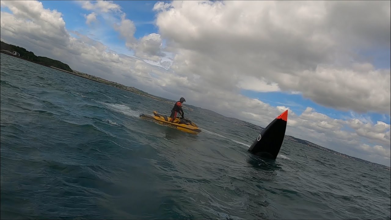 Rescuing driver and nav after boat hit a rouge wave, Seadoo rxtx300rs jetskies help in the recovery