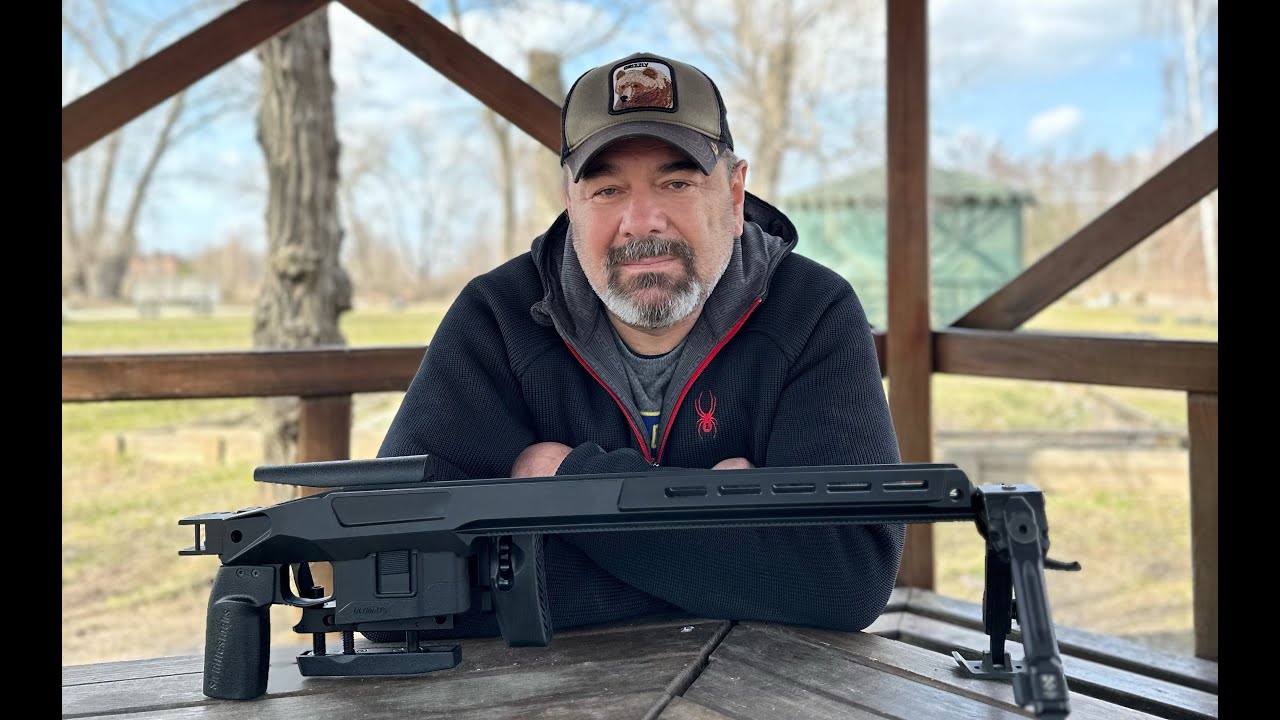 Tactical chassis for Blaser R8. Ultimate X 10-round magazines are suitable.