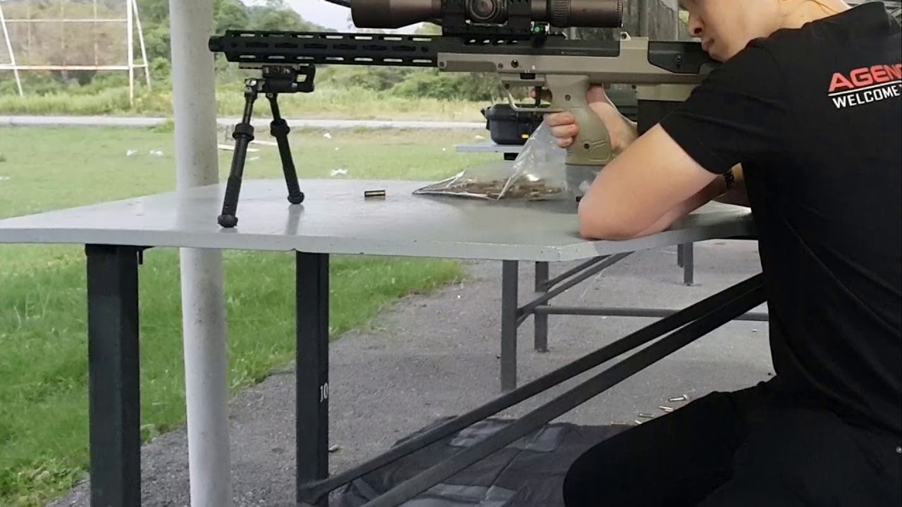 ทดสอบปืนไรเฟิลซุ่มยิง Desert Tech SRS-A2 (fast bolt manipulation test)