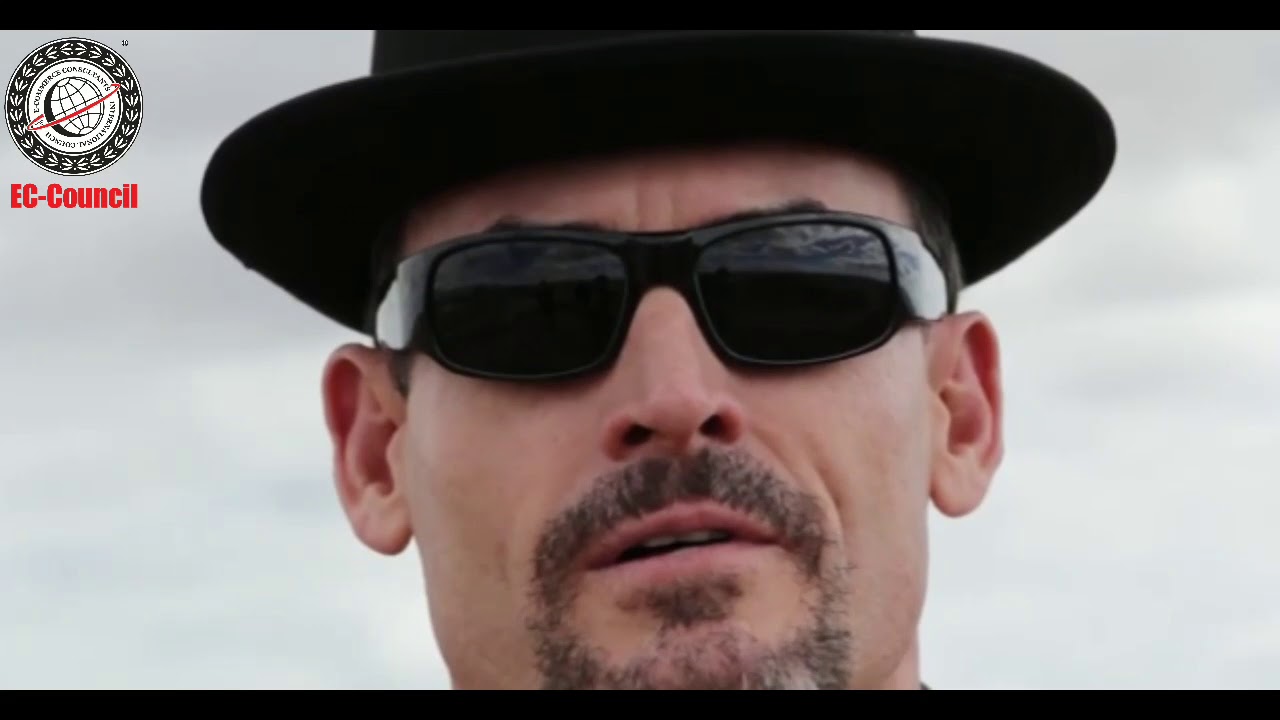 #1 CEH V9 : Meet Your Instructor