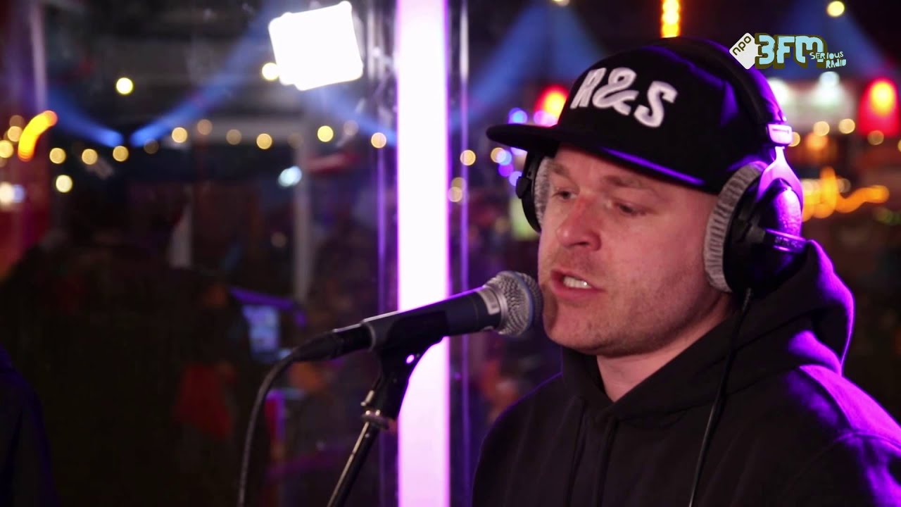 Dazzled Sticks - 'De Tunnel' | Paaspop 2016 | 3FM