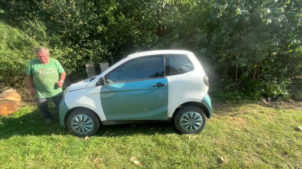 Samochodzik bez prawka AIXAM  francuski mikrosamochodzik.