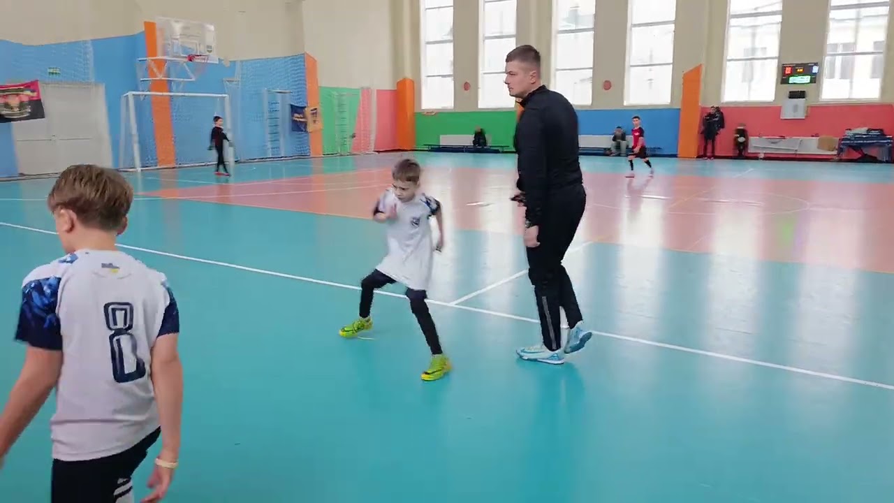Локомотив Чернівці (3 гра групова)