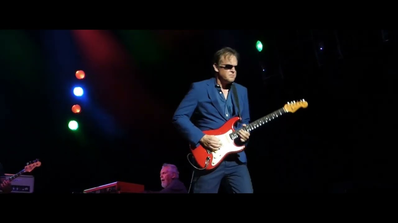 Joe Bonamassa - Love Ain't a Love Song (Live) @ Springfield, IL 2022