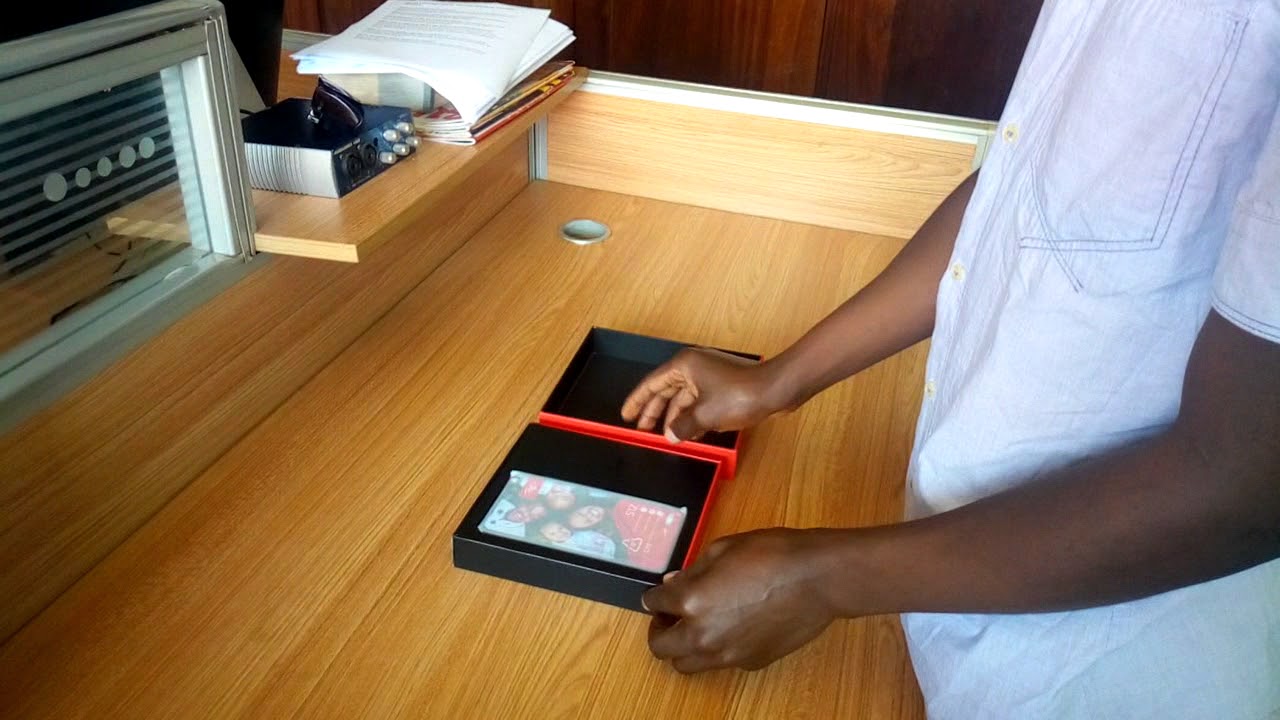 Unboxing Itel S12