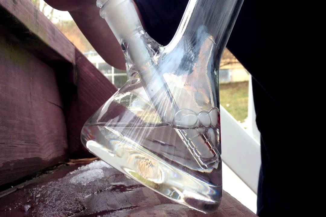 Flo 12' Beaker Bong w/ Diffused Downstem (Milky Hit)