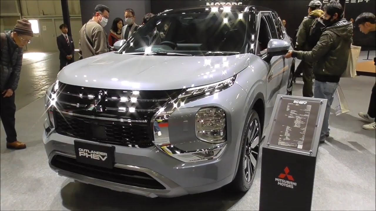 三菱 アウトランダー PHEV 2025-2026 運転席から座席シートに後部座席と後ろトランクも