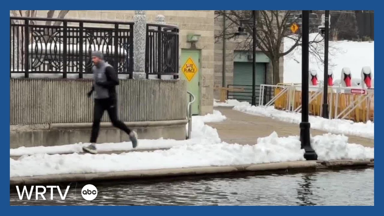 Cold weather, ice doesn't stop Downtown Indy residents from exercising outdoors