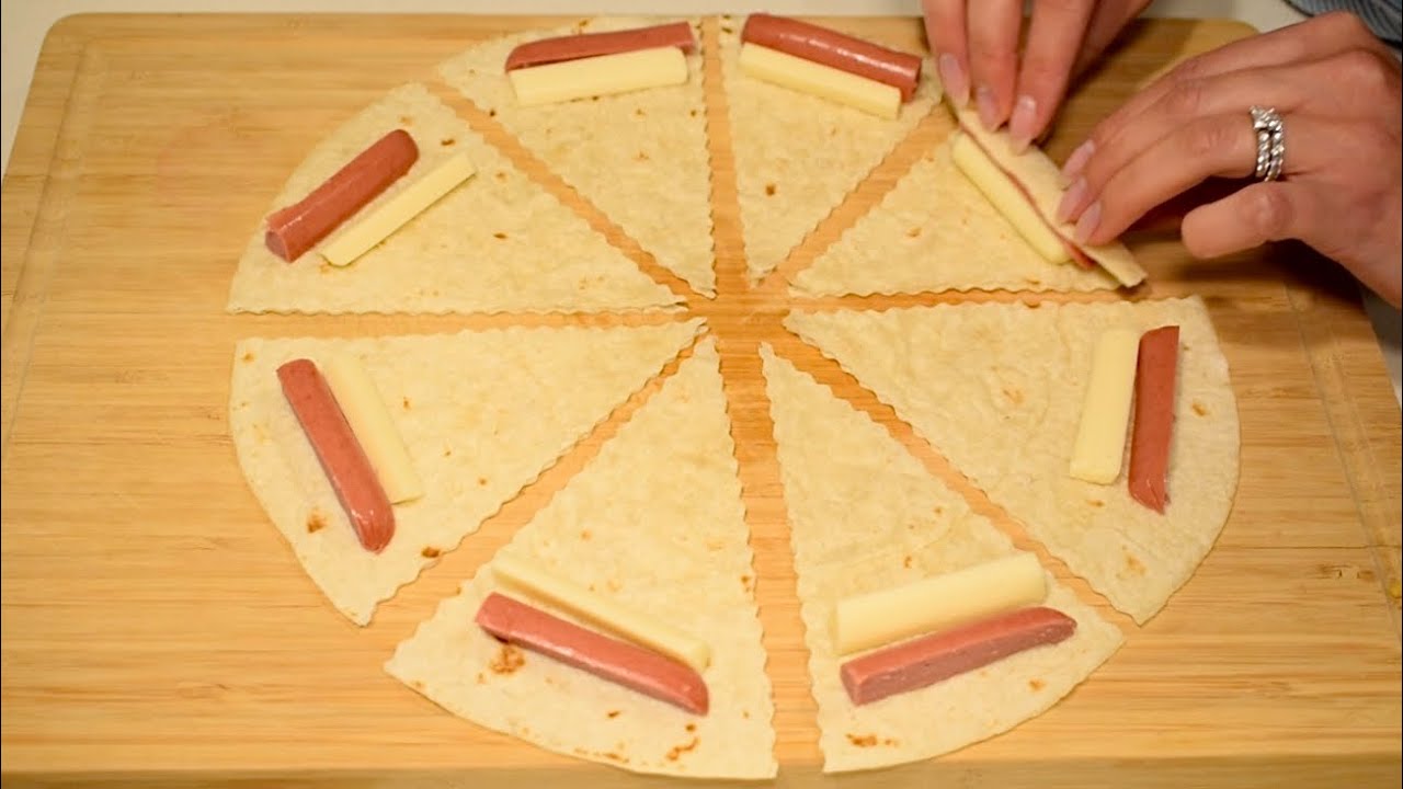Holiday Tortilla Snacks ! 2 Minutes Recipe !🎄 