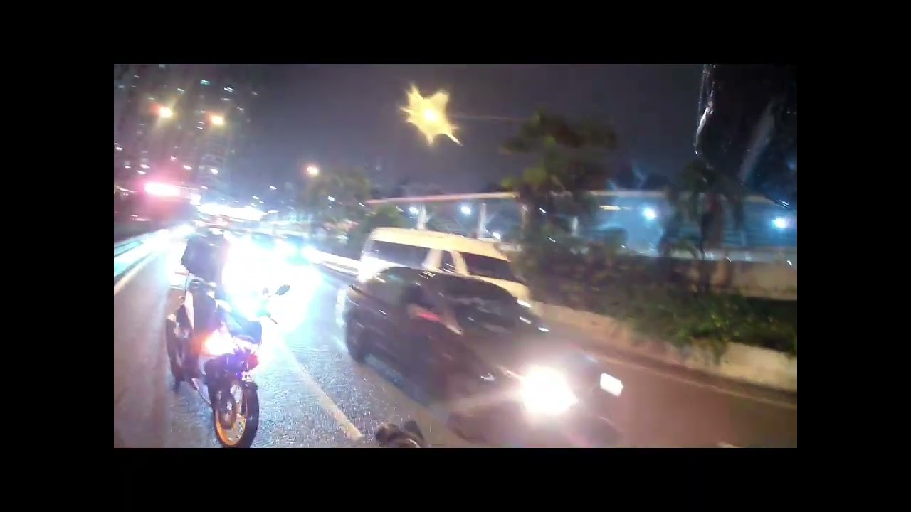 Bantuan kemanusiaan.