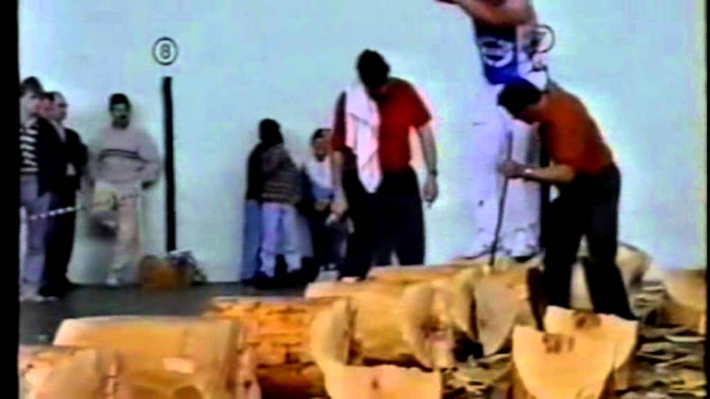 Mikel & Patxi Mindegia (Father vs. Son) 20 Trunks.wmv