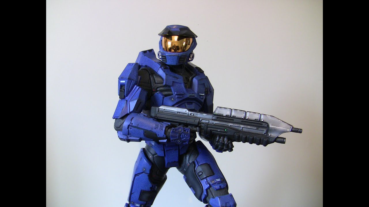 Blue Spartan Master Chief Premium Format by Sideshow Collectibles