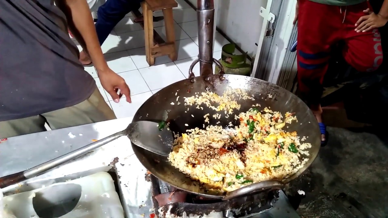 Lariss! Jualannya Cuma Di Komplek | Nasi Goreng Jakarta | Fried Rice