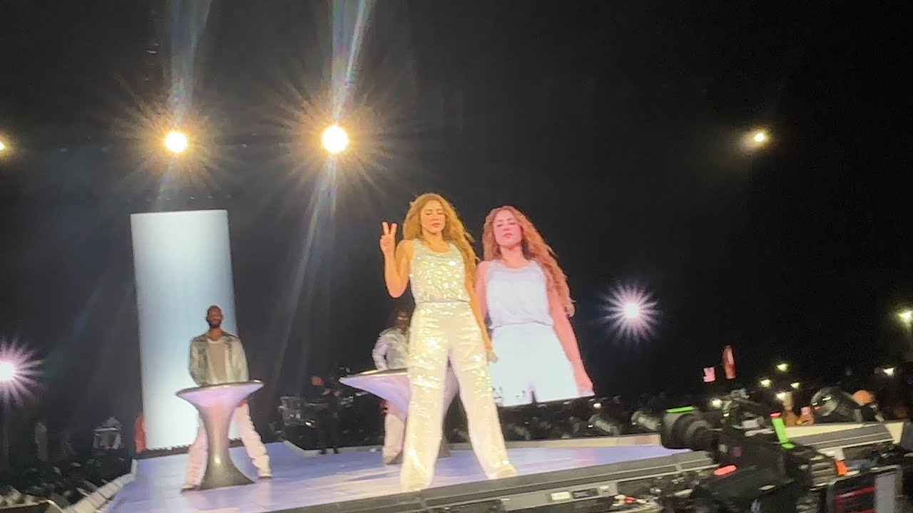 Shakira Tuxtla Gtz Intro/ La fuerte/ Girl like me