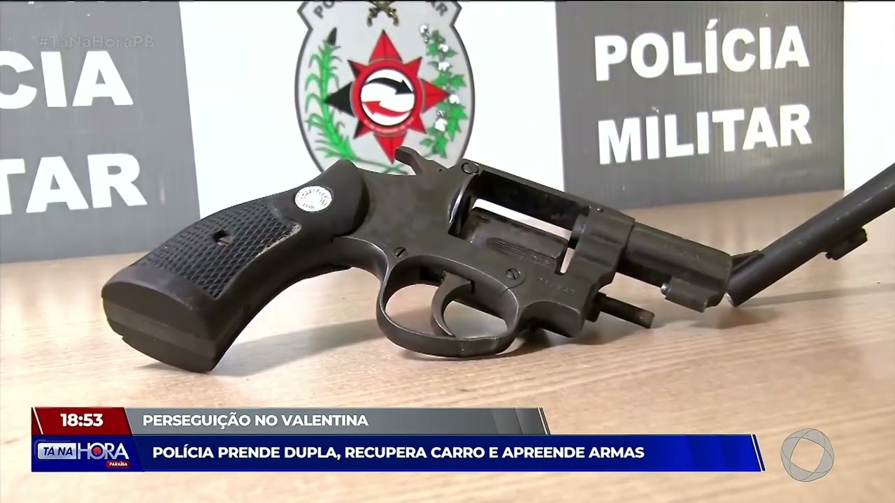Polícia prende dupla, recupera carro e apreende armas  - Abnny Caetano
