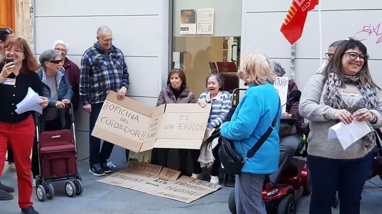 CONCENTRACIÓN  EN LA OFICINA DEL CUIDADOR ALICANTE 