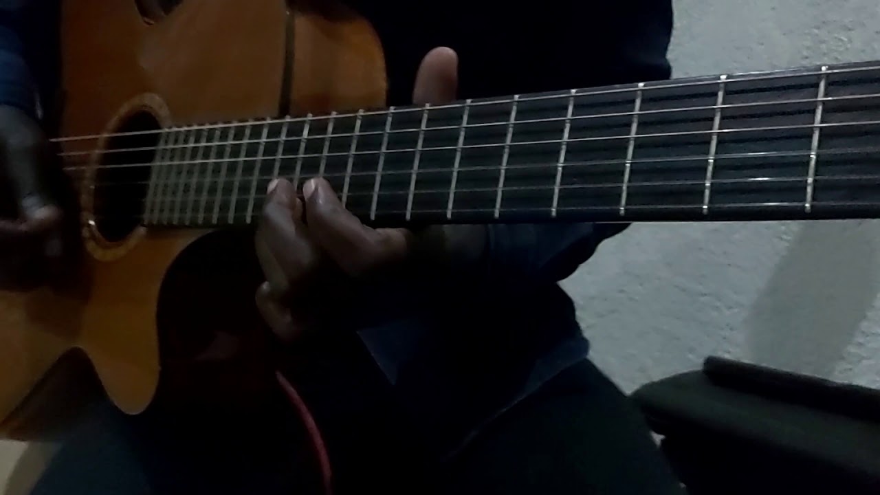 Wamusore ucuranga Guitar wambere mu Rwanda akoze ibintu bitabaho turumirwa