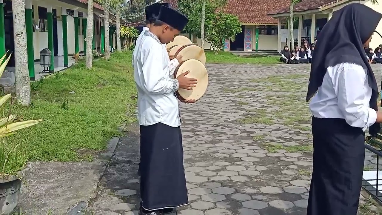 Peringatan Hari Santri Nasional SMP Negeri 1 Ngluwar (22-10-2022)