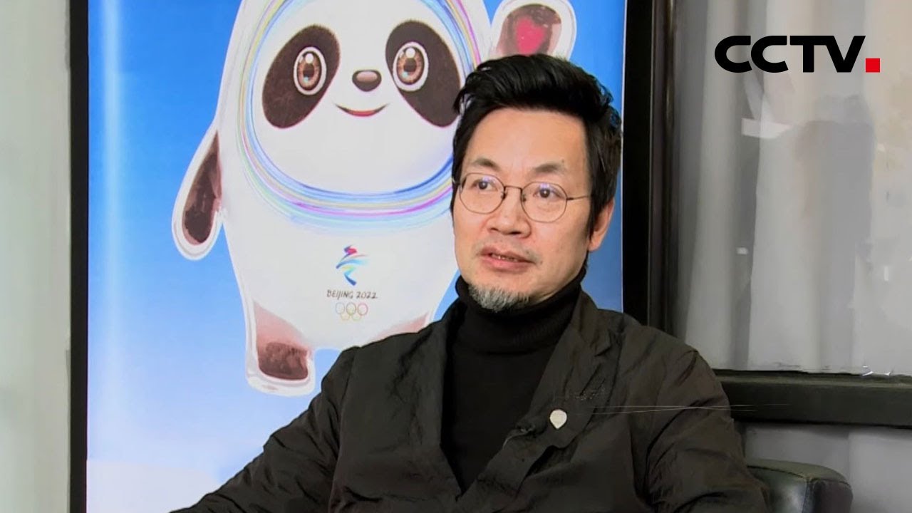 “一墩难求”！一起聆听设计师讲述“冰墩墩”背后的故事 | CCTV「当非遗遇上冬奥」20220207