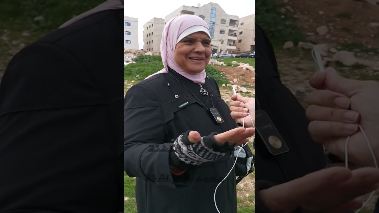 هم ما بتفكروا في القرآن وإنما بتفلسوا بالآيات.  مع أم أحمد النجار